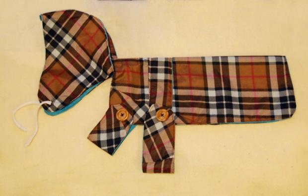 Дождевики из сломанных зонтиков Дождевики из сломанных зонтиков