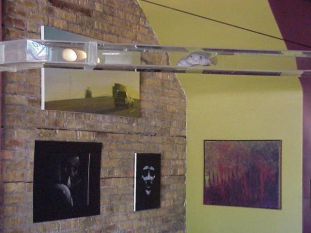 �������